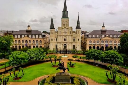 French Quarter Walking Tour in New Orleans with a Guide