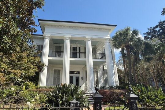 New Orleans Garden District Tour